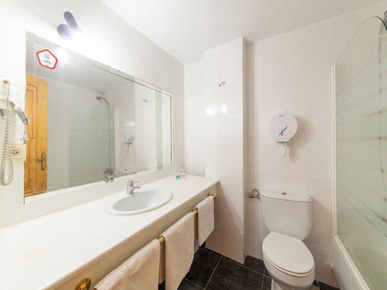 Hotel El Prado By Vivere Stays Carrascosa del Campo Kültér fotó