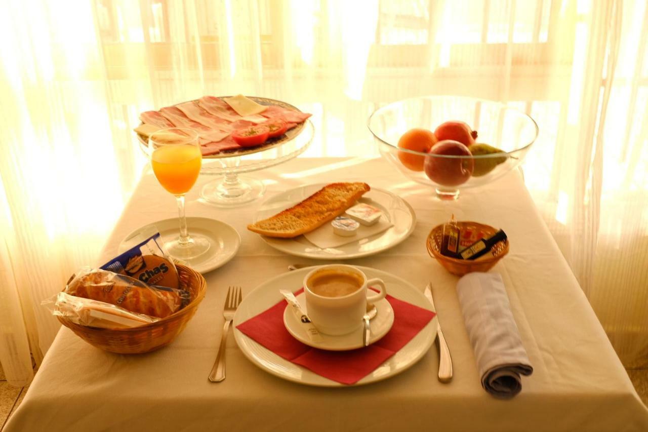 Hotel El Prado By Vivere Stays Carrascosa del Campo Kültér fotó